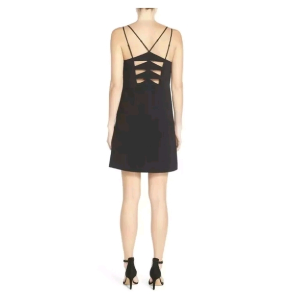 Felicity & Coco Dresses & Skirts - FELICITY & COCO Geometric Back Cutout cocktail e25